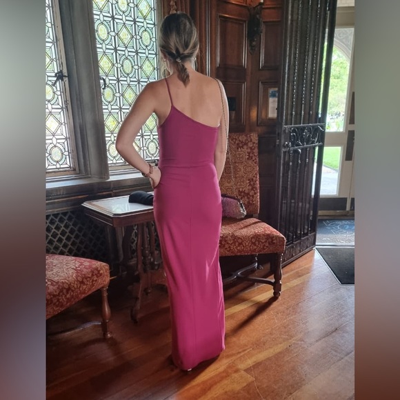 Lulu’s One-Shoulder Keeper of My Heart Maxi Dress - Picture 6 of 8